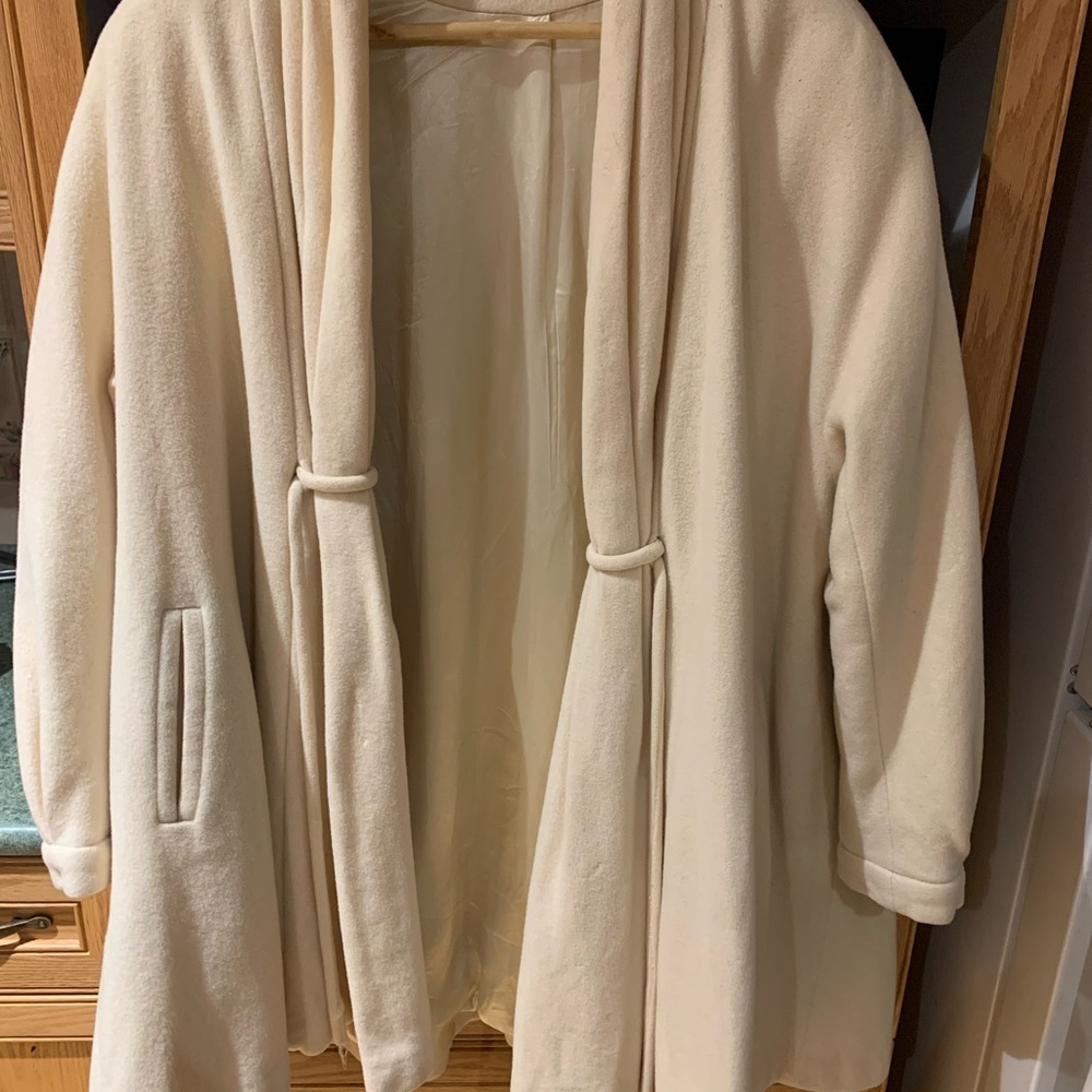Elegant Cream Women's Coat